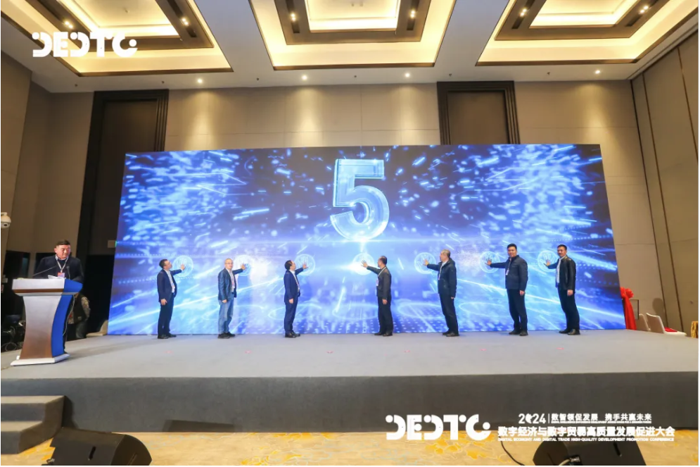 1739345705272490.png image.png